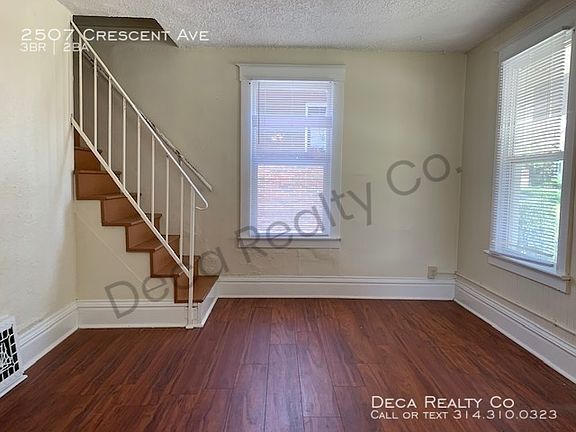 3rd image of 2507 Crescent Ave
