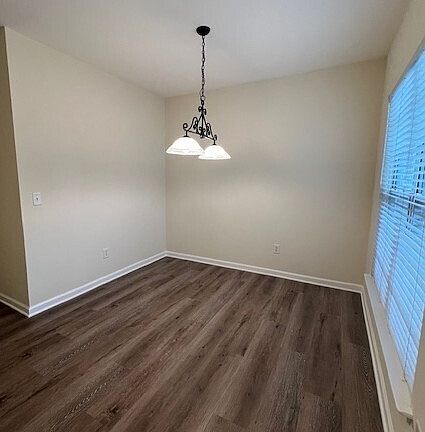 4th image of 3312 Hidden Cove Cir