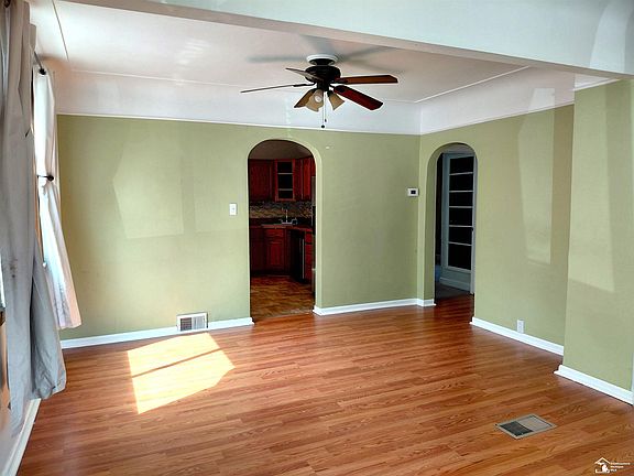 5th image of 5705 N Vernon St