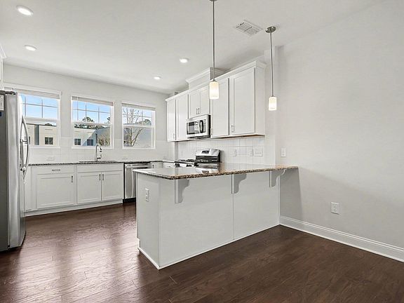 2nd image of 715 Traditions Grande Blvd