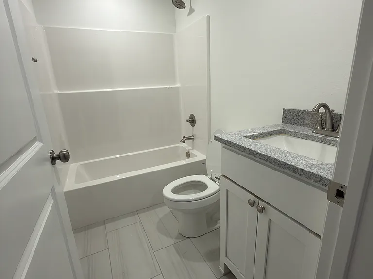 1025 E Hobson Ave #B — Photo 6