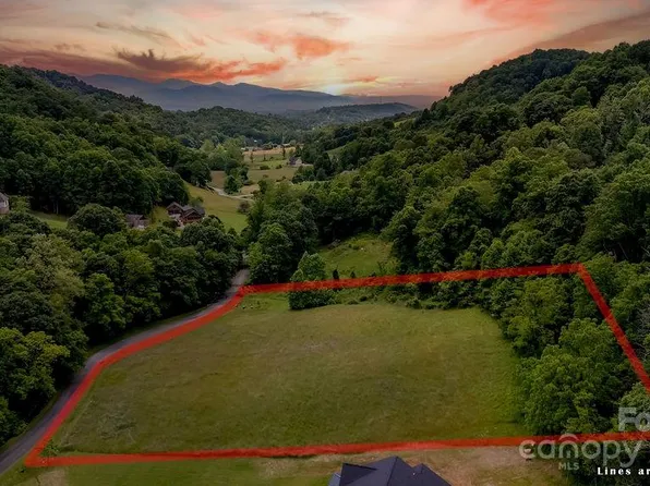 435 Mountain Park Dr, Mars Hill, NC 28754