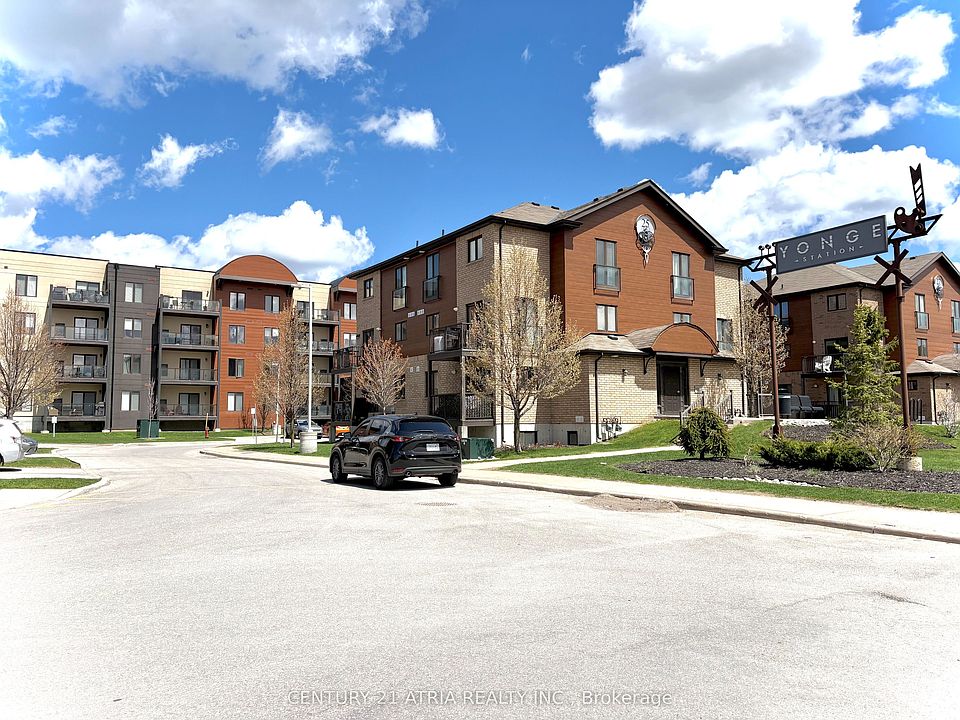 1st image of 720 Yonge St #109