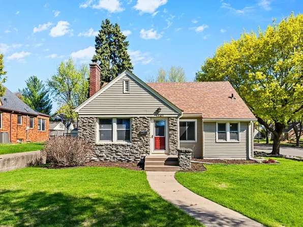 1341 Iowa Ave W, Falcon Heights, MN 55108