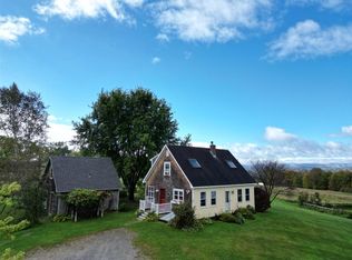 157 Willoughby Rd, Lyndonville, VT 05851
