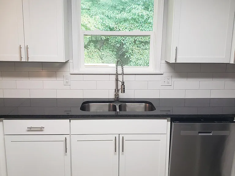 1410 Southfield Dr — Photo 6
