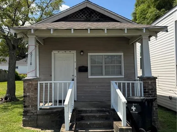 8718 Edinburgh St, New Orleans, LA 70118
