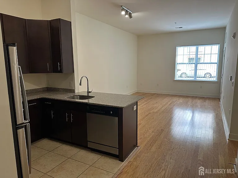 88 Roosevelt Ave #212 — Photo 2