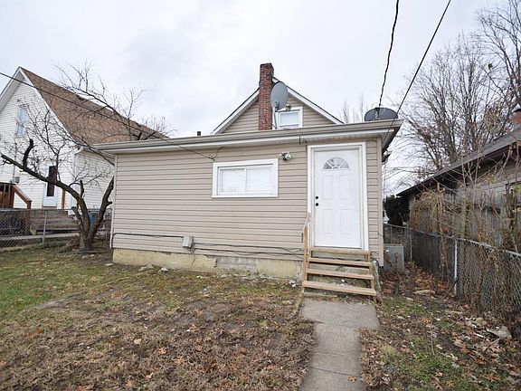 3rd image of 926 Albany St