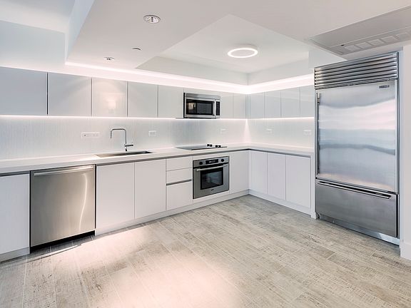 5th image of 102 24th St. #1216