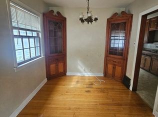5437 N Bethmaur Ln, Glendale, WI 53209