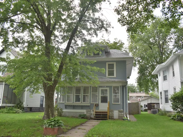 2113 14th St, Moline, IL 61265