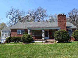 200 College Cres, Staunton, VA 24401