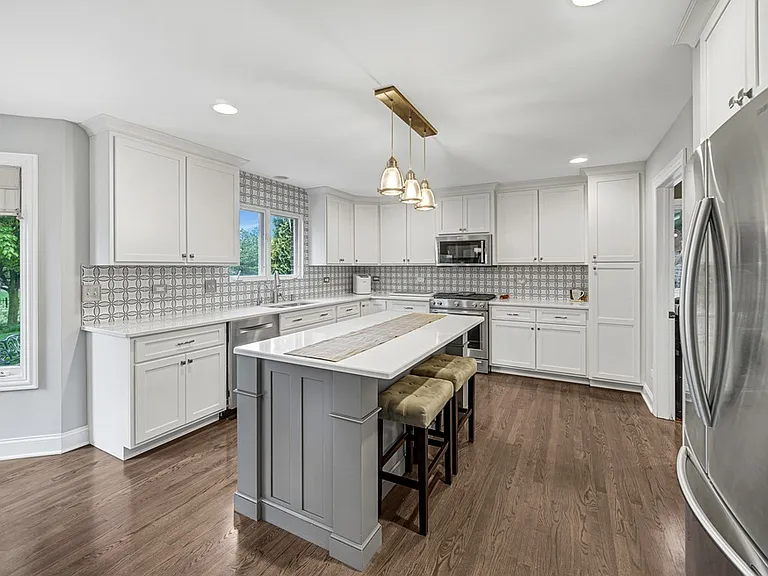 22512 Merritton Rd — Photo 3