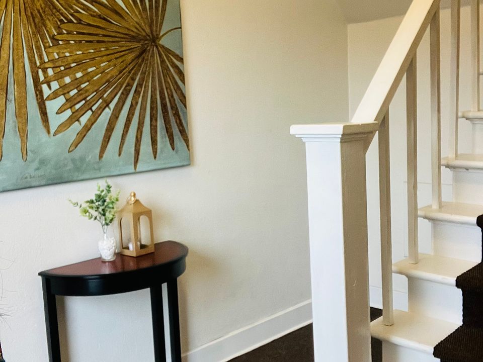 1st image of 301 1/2 N Callow Ave #1