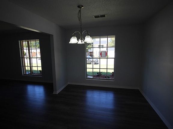 5th image of 6855 Stonehenge Cir