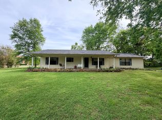 210 E Hickory St, Lockesburg, AR 71846
