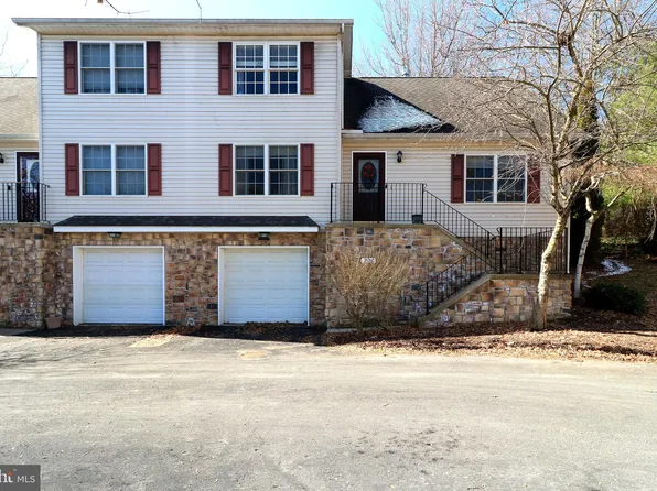 226 Amblewood Way, State College, PA 16803