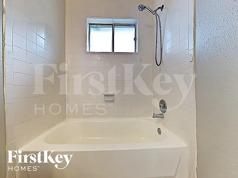 12623 Day Hollow Ln — Photo 10