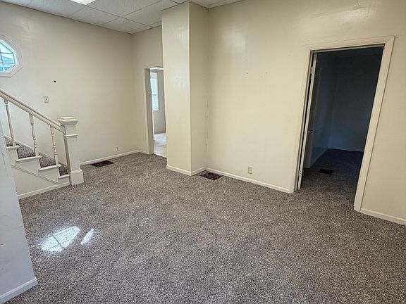 4th image of 1135 W Taylor St