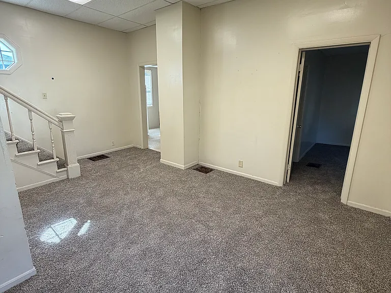 1135 W Taylor St — Photo 4