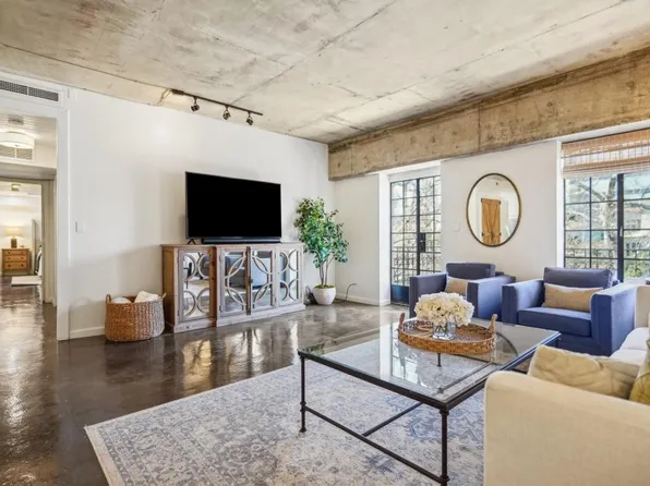 3648 Peachtree Rd NE APT 3A, Atlanta, GA 30319