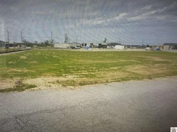408 W Broadway, Mayfield, KY 42066