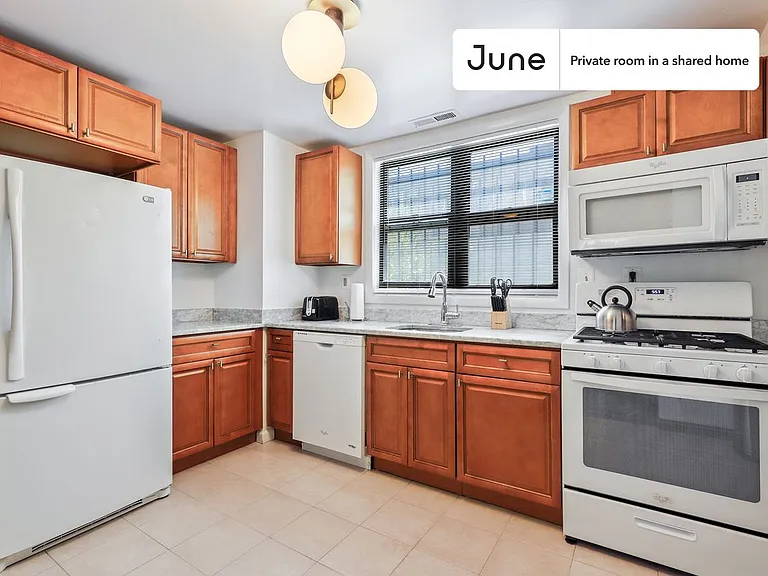 1107 1/2 M St NW #2B — Photo 8