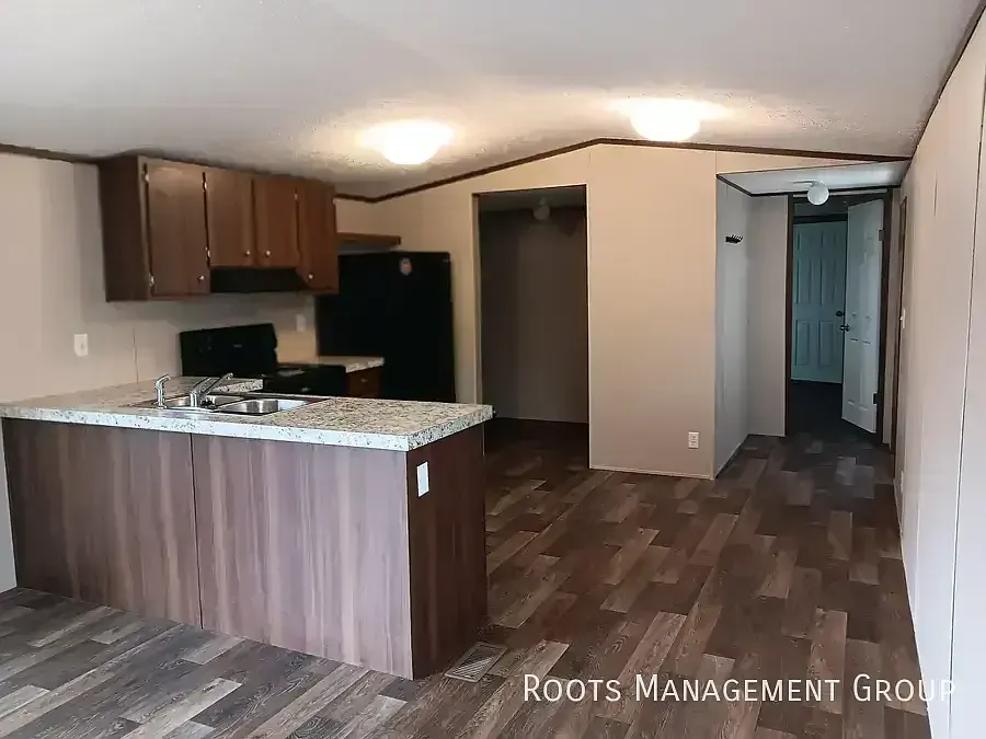3 Bed 2 Bath Home Available for Lease at Pine Crest - Apply Now! — Photo 2
