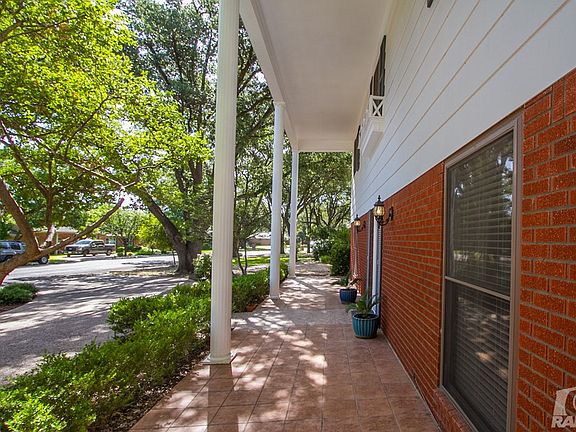 4th image of 2809 Alta Vista Ln