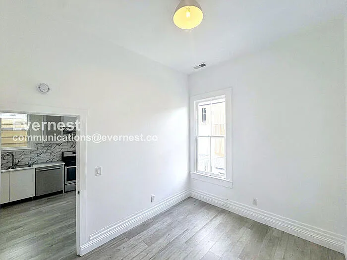 905 Pine St — Photo 15