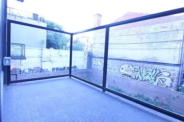 Rented by Nooklyn NYC LLC | media 41