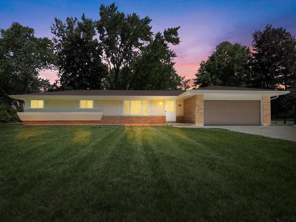 17550 Brooklawn DRIVE, Brookfield, WI 53045
