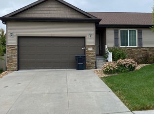 8944 S 72nd St, Lincoln, NE 68516