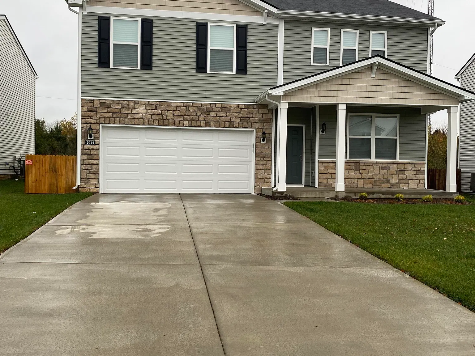 4 bed, 2.5 bath, 2606 sqft, $2,400 — Photo 3