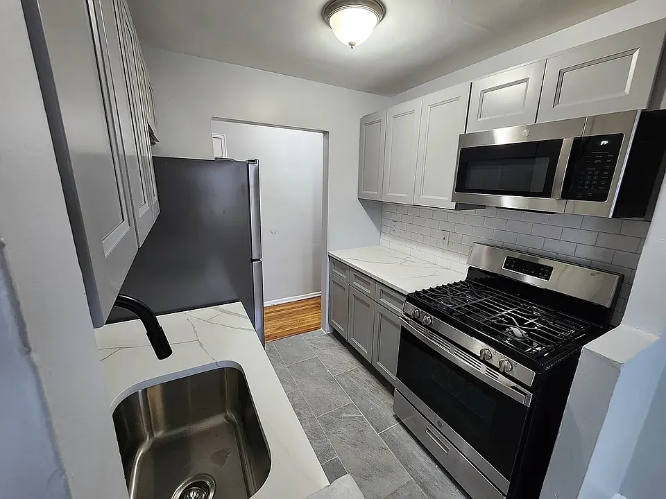 725 Scotland, orange, NJ