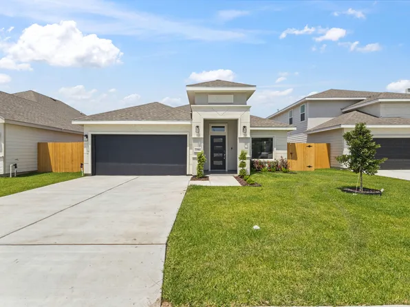 2304 N 26th Dr, Hidalgo, TX 78557