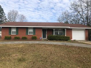 605 Falcon Dr, Dothan, AL 36301
