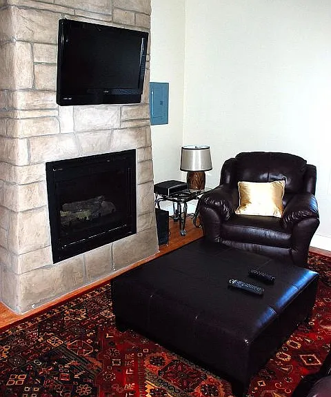 117 N 35th St #6 — Photo 3