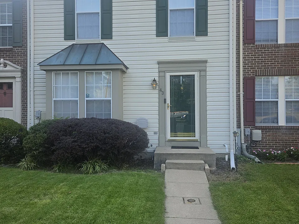 43 Cedarwood Cir