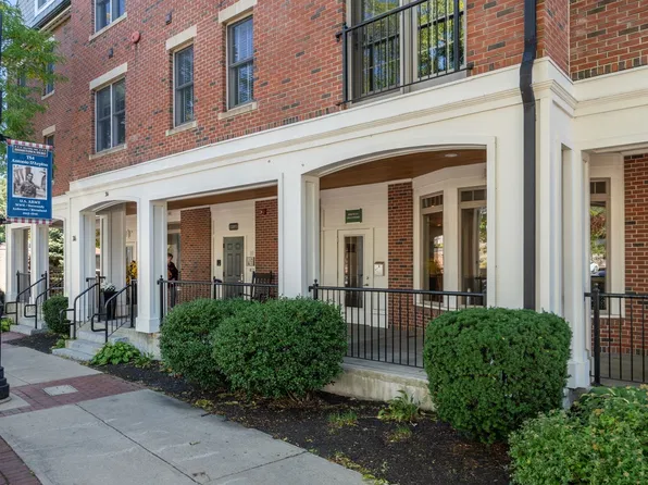 36 Central Ave Unit 16, Milton, MA 02186