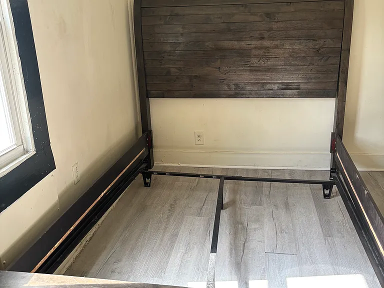 1844 Holly Ave — Photo 14