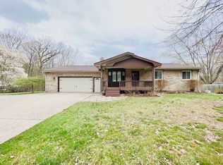 2275 Newberry Rd, Waterford, MI 48329