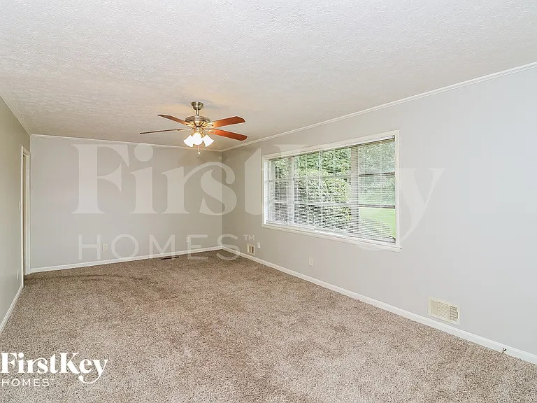 944 Villa Rica Rd SW — Photo 3
