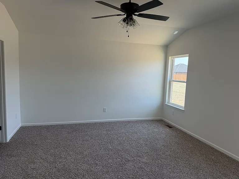 4110 E Ivy Ln — Photo 4