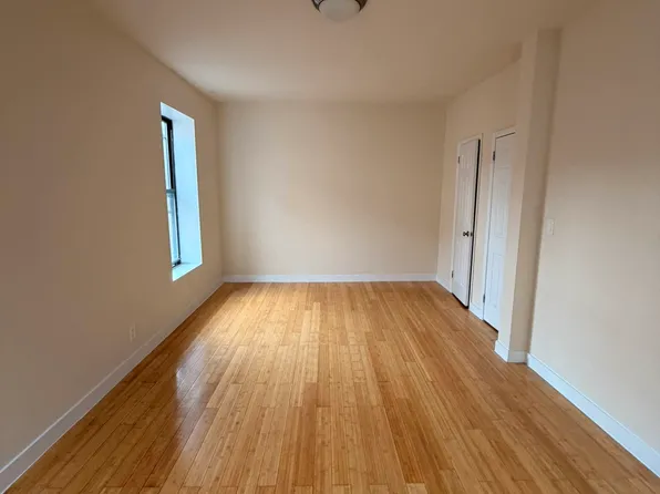 118-80 Metropolitan Avenue image 3 of 16