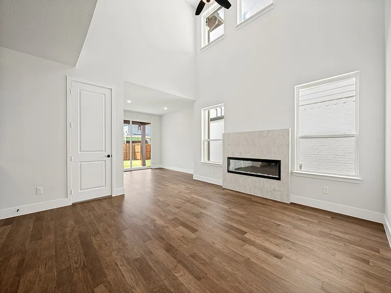 7342 Farley St — Photo 8