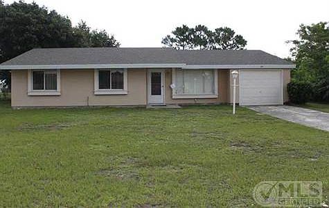 1st image of 557 SW Belmont Cir
