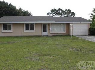 557 SW Belmont Cir, Port Saint Lucie, FL 34953