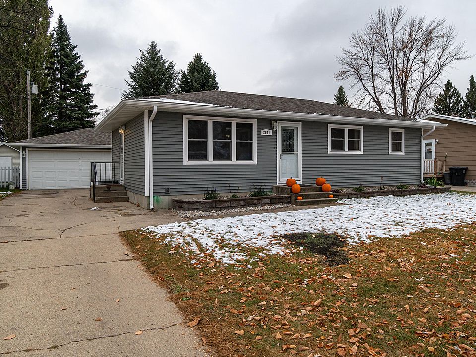 1st image of 2611 Crescent Dr